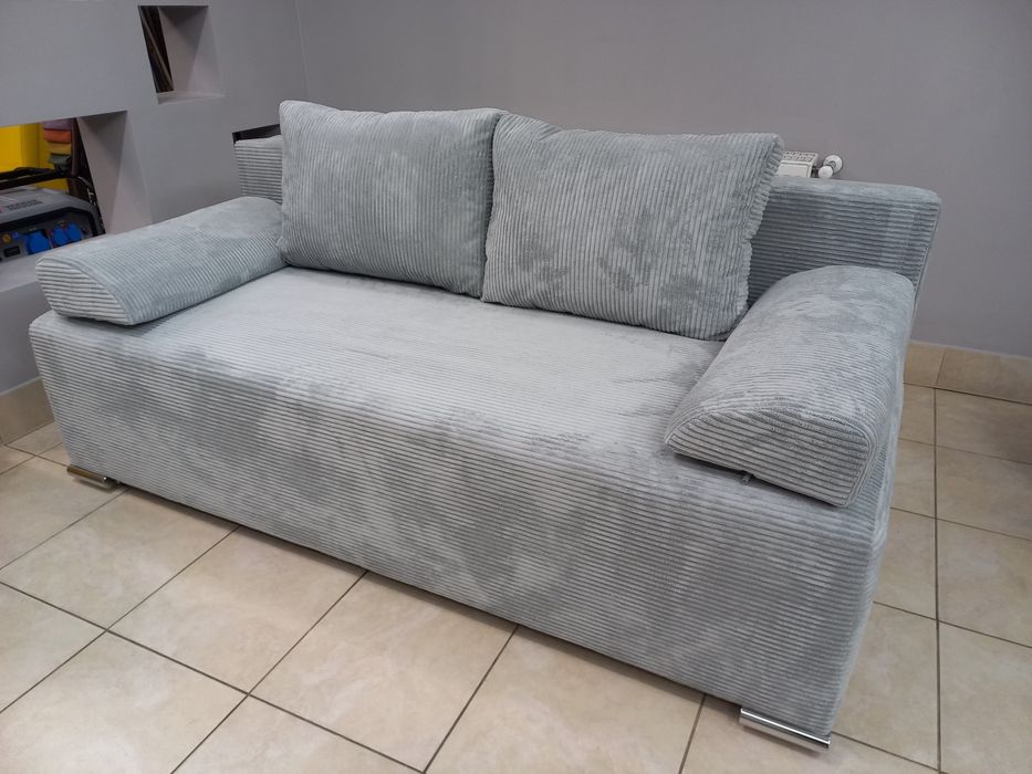 Диван сучасний,ортопедичний,компактний,новий.