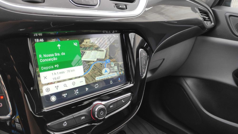 Opel Corsa 2017 95cv Innovation ; jantes 17" ; Semi-Pele ; Android Auto / Apple Carplay ; AC Automático ; Xenon & LED