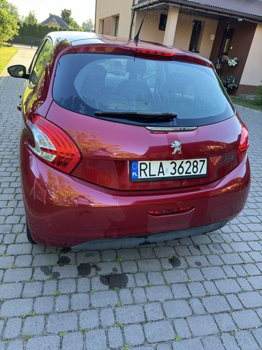 Peugeot 208 1.4 VTi 2012