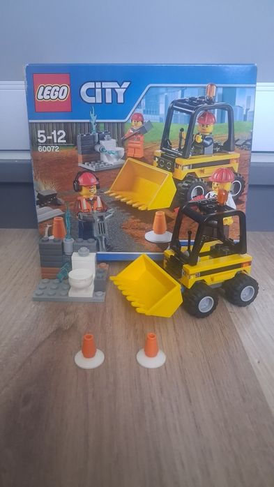 Lego City 60072.