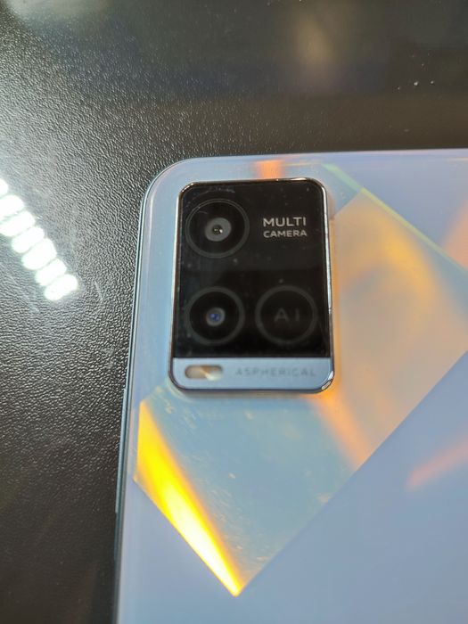 Продам телефон у гарному стані Vivo y 21