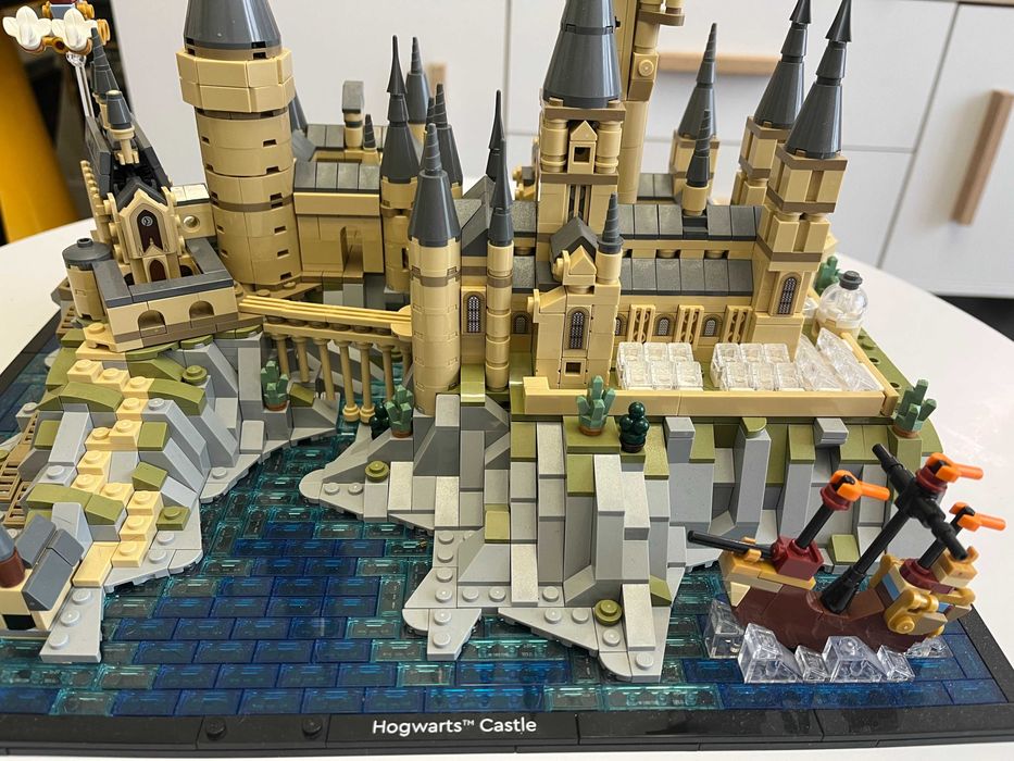 Конструктор LEGO Harry Potter Замок і територія Гоґвортсу 2660 деталей (76419)