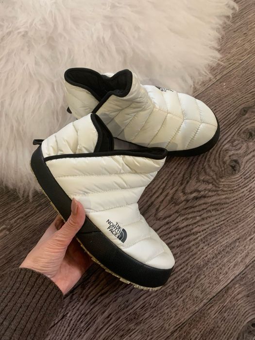 Взуття норт фейс