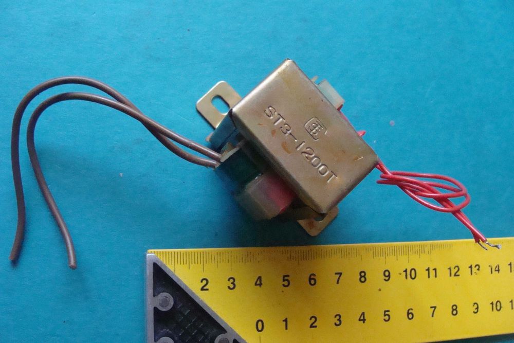 Transformator sieciowy od sprzętu RTV.. 230 / 19-19,5V typ ST3-1200T