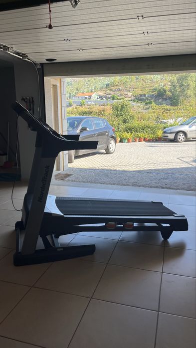 Passadeira de Corrida NordicTrack T13.0 QuadFlex – Como Nova / Pouco Uso