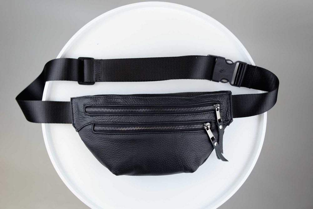 Чоловіча шкіряна бананка