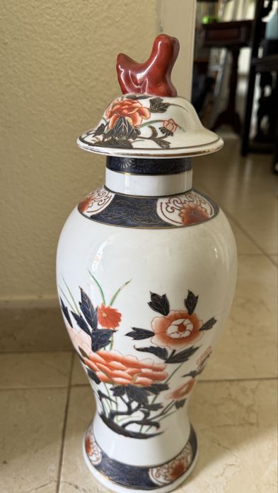 Jarra chinesa com tampa