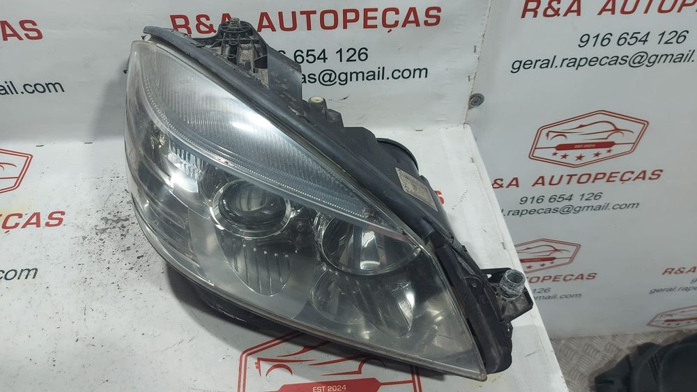 Otica Farol Frente Frontal Direito Mercedes Class C W204 A2048208661