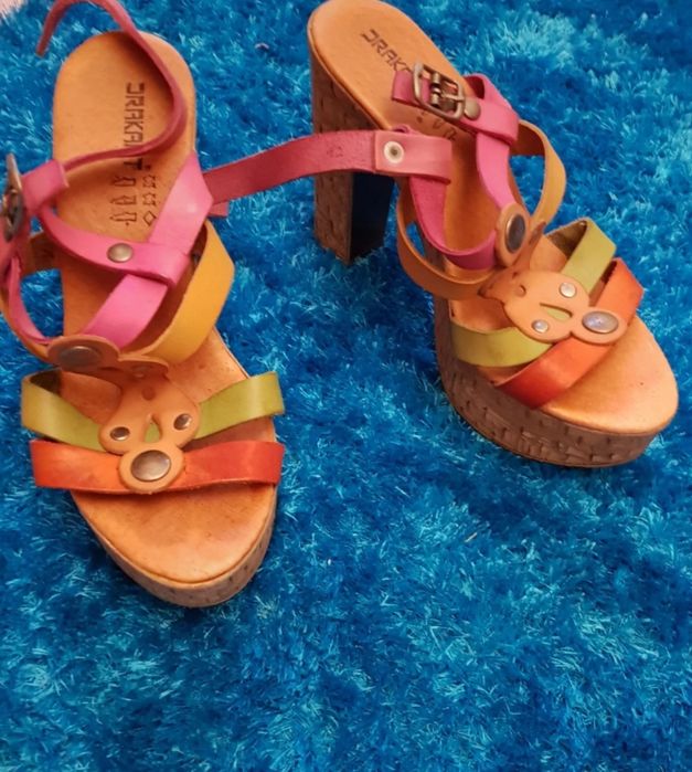 Sandálias salto alto