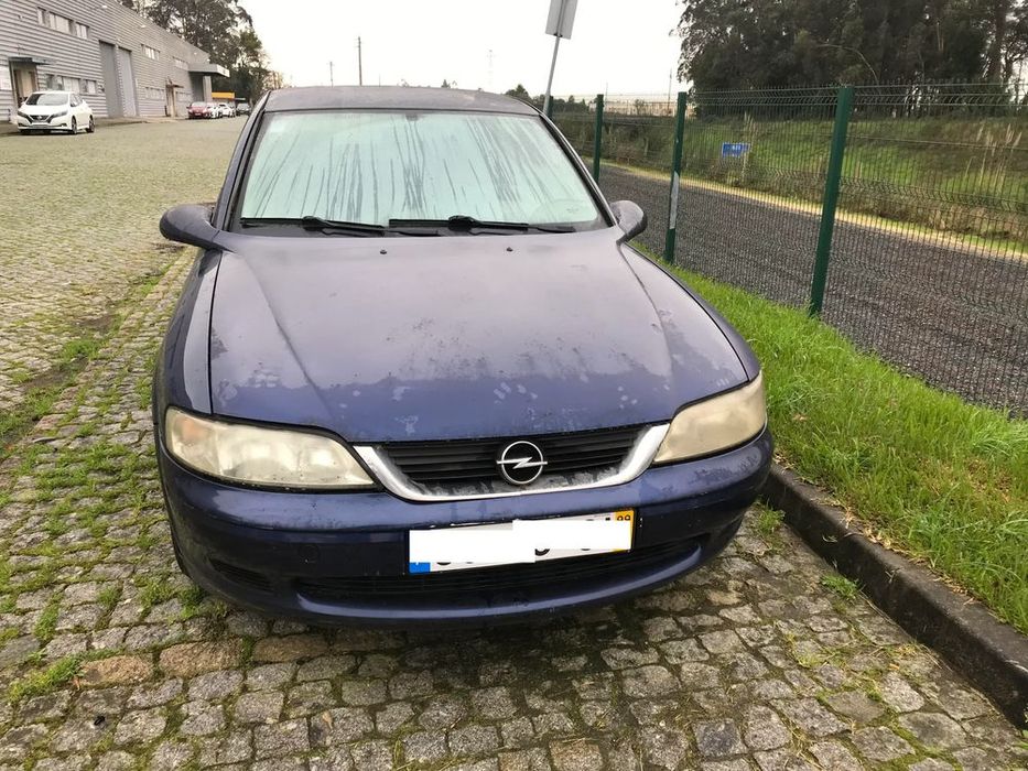 Opel Vectra B 2.0 DTi 16V 4P 1999 - Para Peças
