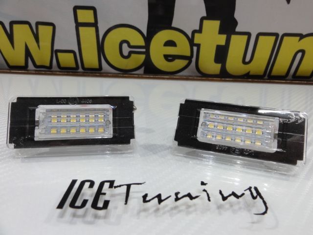 Suporte de lâmpada de matricula com led branco para Mini R56 / R57 / R58 / R59