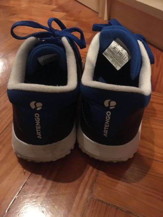 Sapatilhas azuis de Padel marca Artengo (tamanho 42)