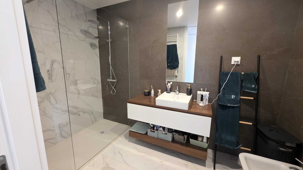 Apartamento t4 centro da cidade terraço e piscina