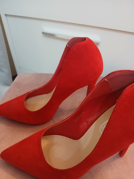 Sapatos salto alto vermelho número 36