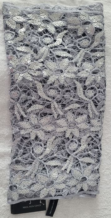 Szal koronkowy z cekinami srebrny