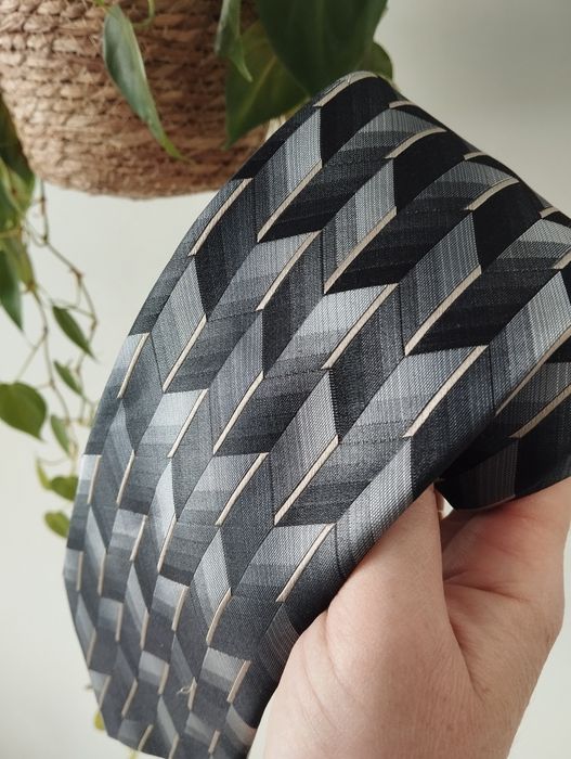 Męski jedwabny krawat 100% silk, szary geometryczny wzór, 10 cm, Rober
