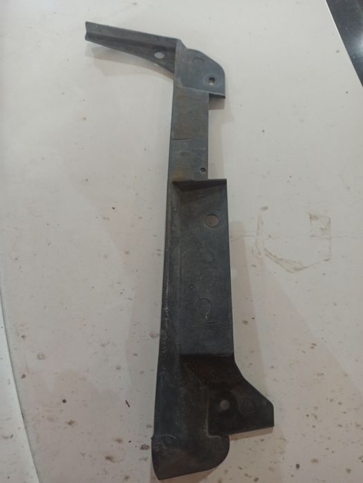 Грязевик передний левый Toyota Highlander 20- 53852-0E080