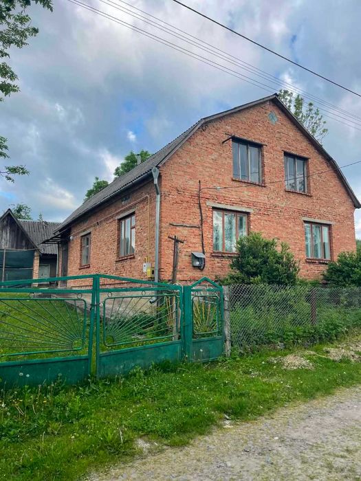 Продаж цегляного будинку в с. Вовчищовичі