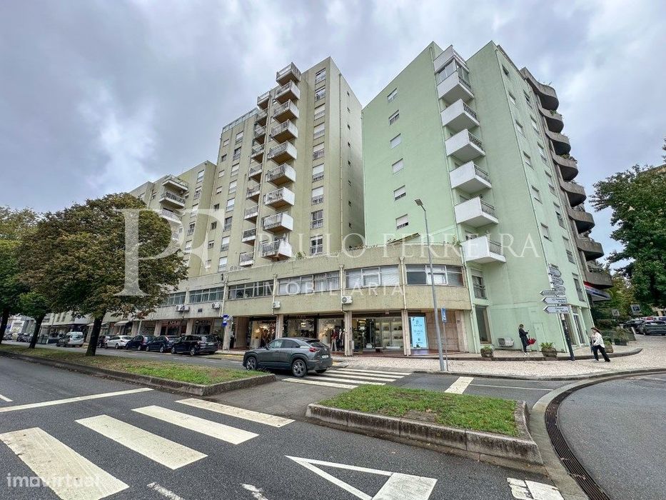 Escritório no centro de Famalicão