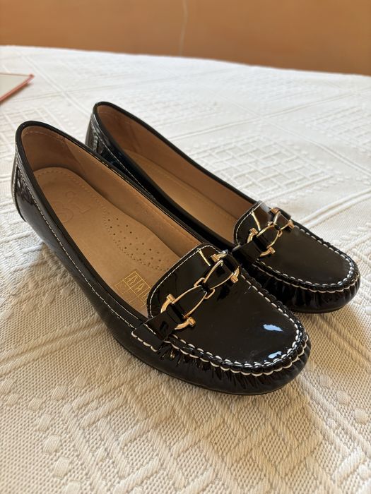 Czarne mokasyny, loafersy na obcasie 36