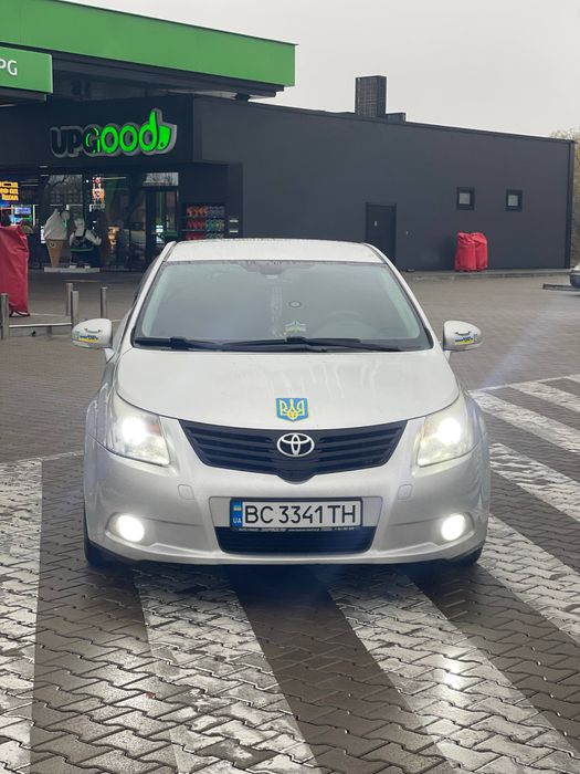 Продам Тойота Авенсіс 2009рік 1.8 газ бензин 350 тис пробіг