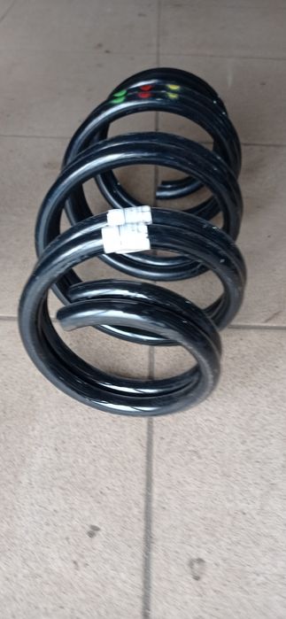 Пружини передні VW Passat B8 R - line оригінал