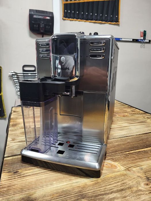 Кавомашина автоматична Saeco Incanto