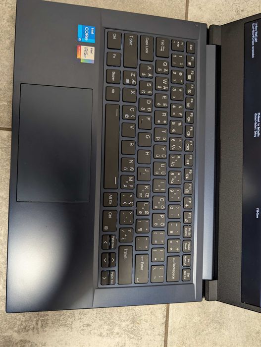 Novacustom Clevo V40 laptop coreboot linux opensource i5/32GB/500GB