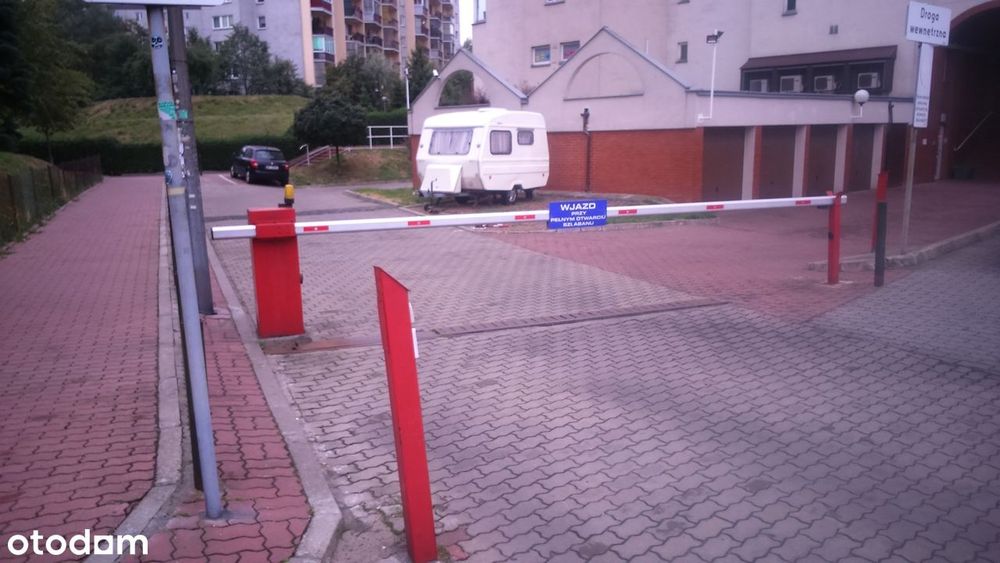 Atrakcyjny murowany garaż do sprzedania na Gocławiu, Praga-Południe - Widok 2