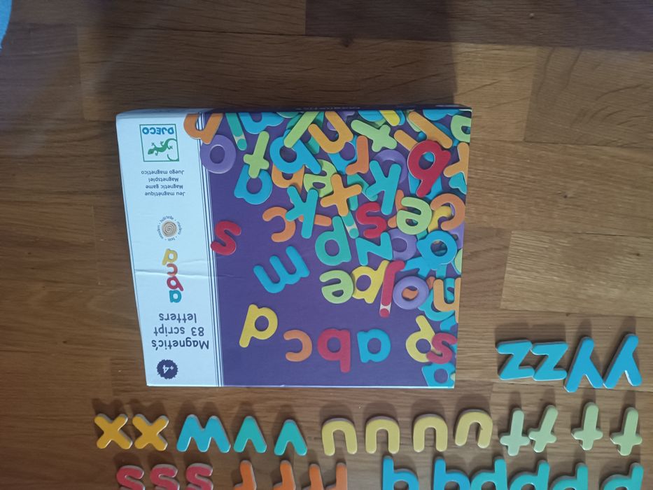 Letras minúsculas alfabeto magnéticas Djeco