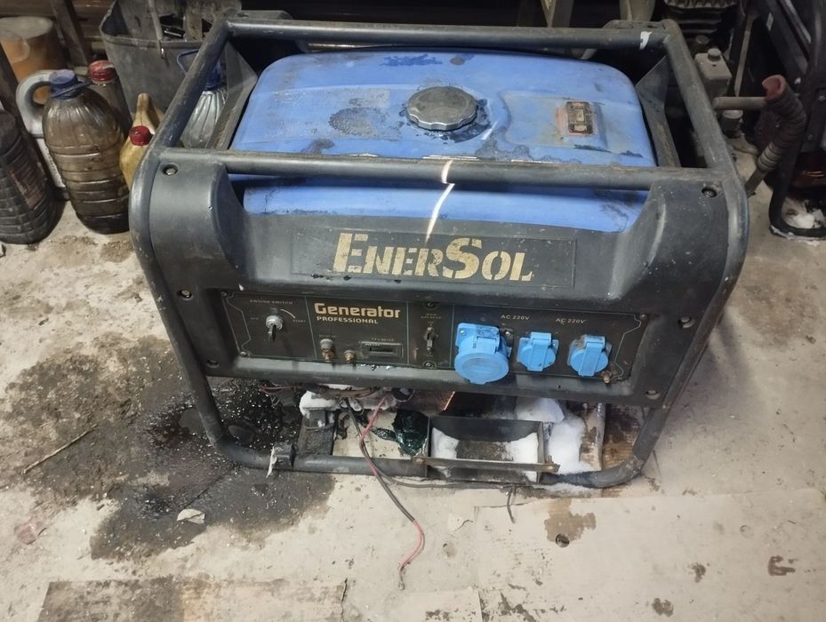 Генератор 8 кВт. Редуктор новый с газом. Стартер