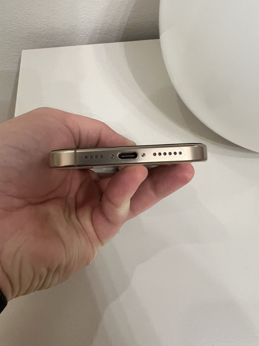 iPhone 16 Pro Max 256 GB  Desert Titanium  bateria 94%