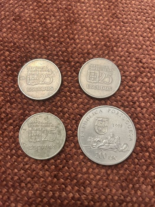 Moedas antigas de colecao