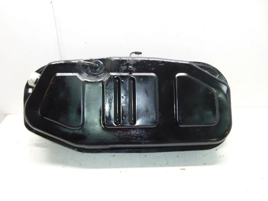 Toyota Corolla KE 20 depósito gasolina