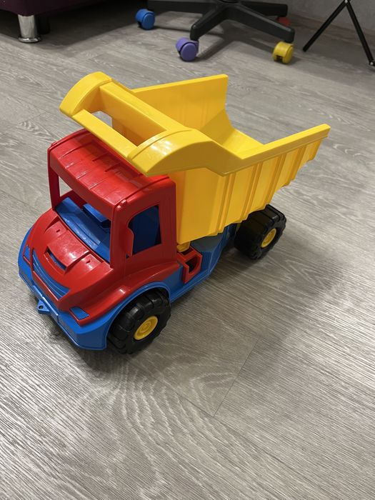 Дитячі машинки