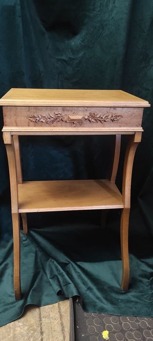 Zrobiony niciak komoda stolik