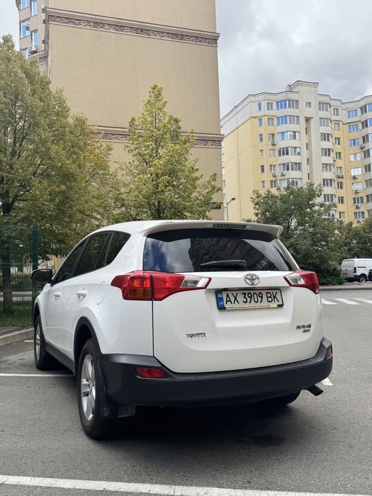 Продам авто Toyota rav 4 2013 року