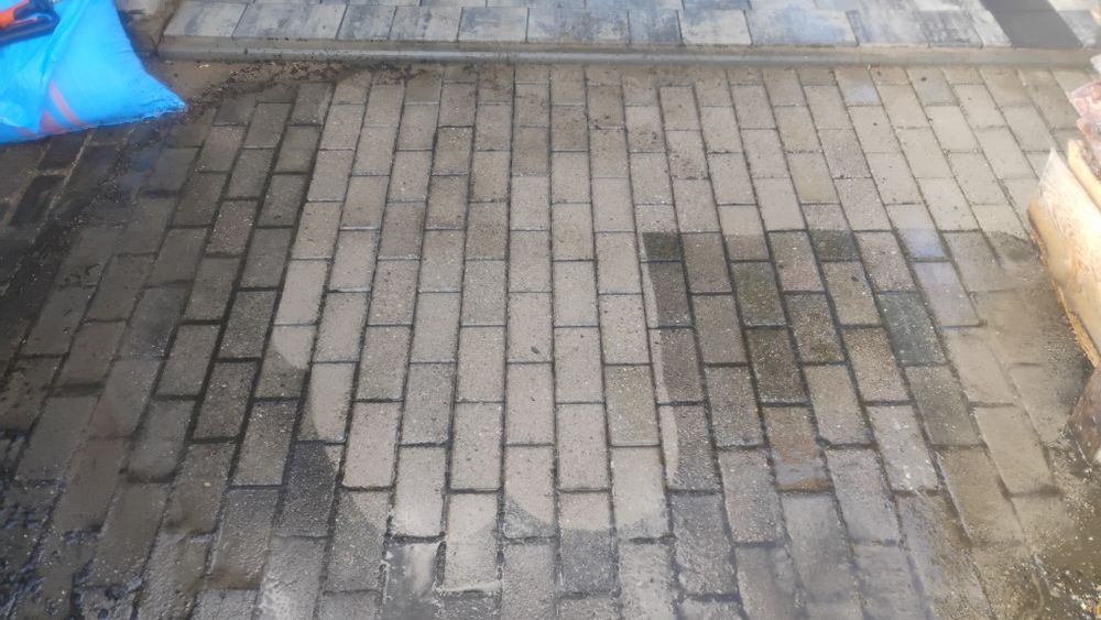 mycie kostki brukowej i płotów betonowych