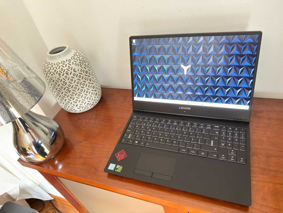 Legion Y530-15ICH Gaming|15.6"FullHD|i5-8300H|16G Ram|2 Discos|GTX1050