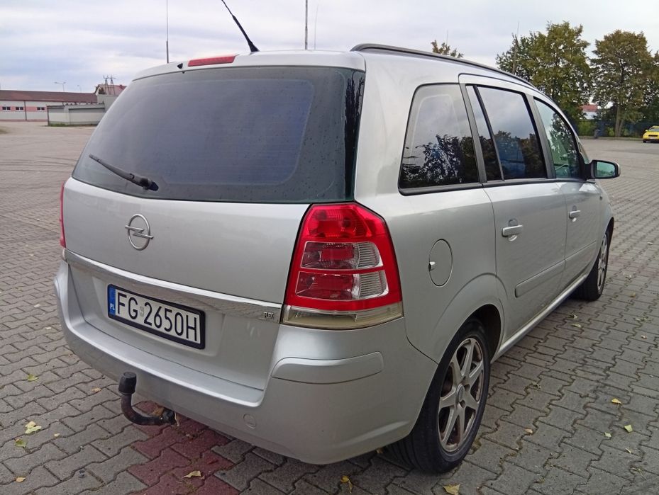RATY Opel Zafira B, 2009, 1,7 CDTI, hak, klima, 7 miejsc, 2 kluczyki