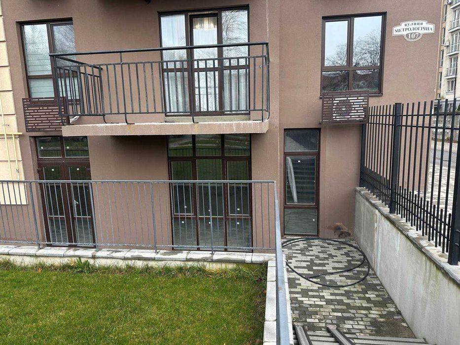 Приміщення 122,9 кв.м. вул. Метрологічна 107 ЖК "Кришталеві джерела"