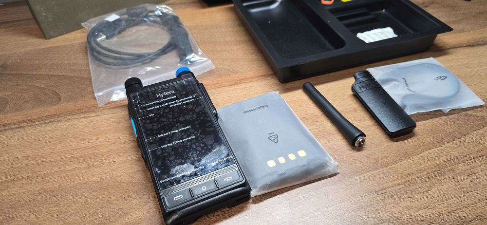 Radiotelefon TETRA LTE PoC Hytera PTC760 PTC 760+ soft  350-470 mhz