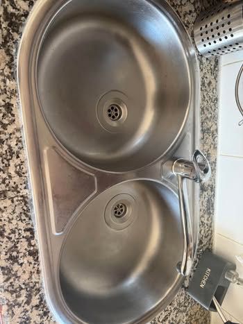 Vendo cozinha com pedra incluída e pia