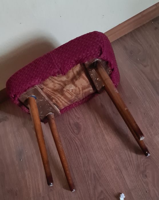 Trzy taborety patyczaki prl