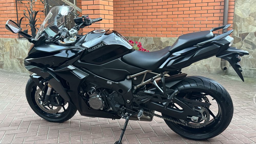 Suzuki GSX-S1000GT 2022 рік Сузуки