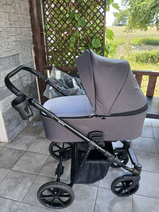 Sprzedam wózek dziecięcy milu kids riso