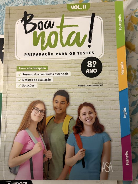 Livros de apoio escolar