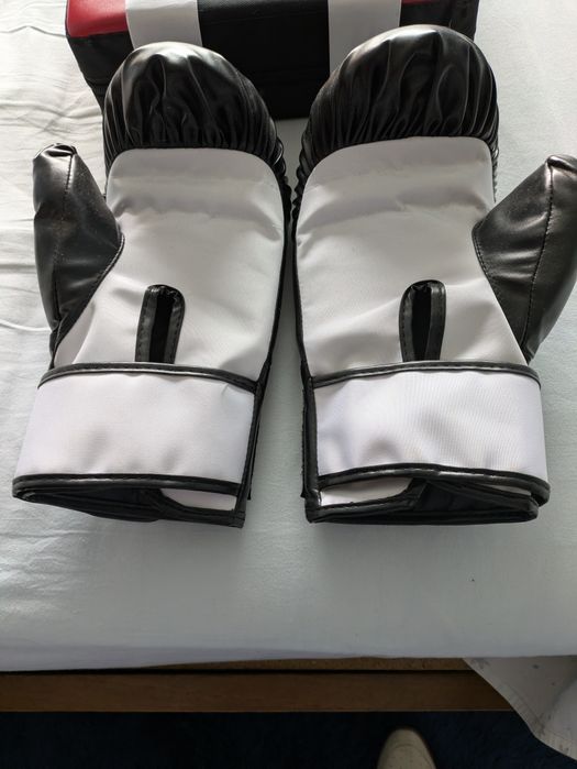 Conjunto de boxe em casa