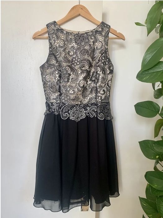 ЗНИЖКА !!! Сукня Little Mistress , мережево розмір UK 18/EUR 46 Little