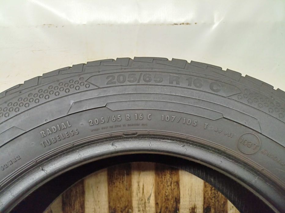 Continental ContiVanContact 100 205/65/16C 2017r 107/105T 7,9mm (3907)